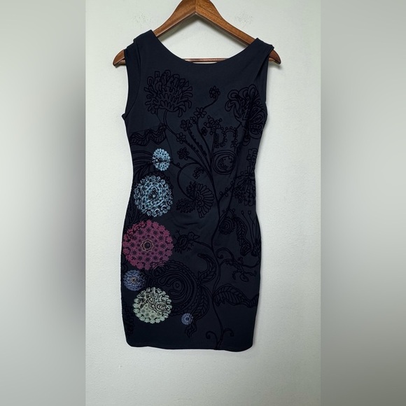 NWT Desigual Crhystel Dress Art to Wear Embroidered Floral Velvet Burnout Design - Picture 4 of 16